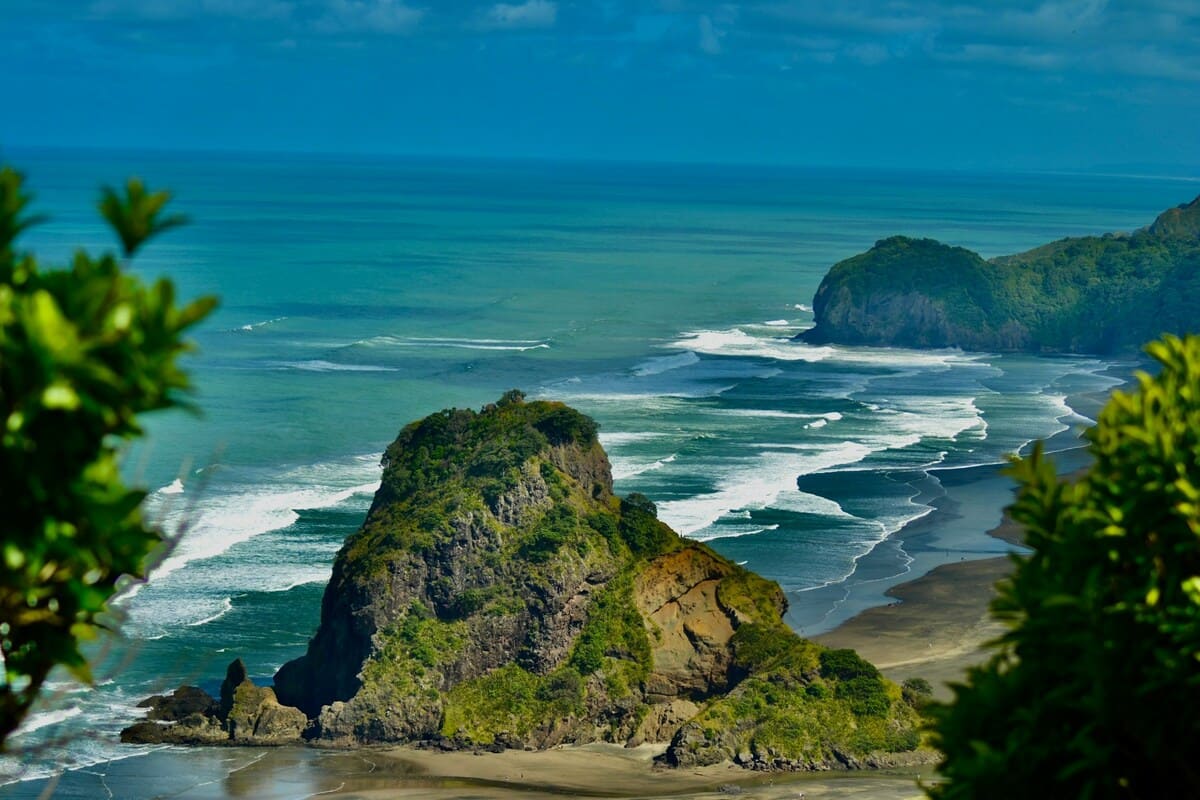 Piha Beach